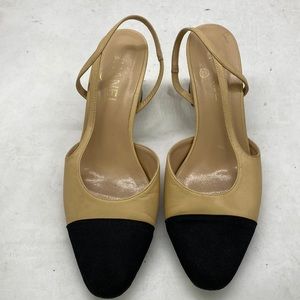 Chanel sandals beige with black sz 40C